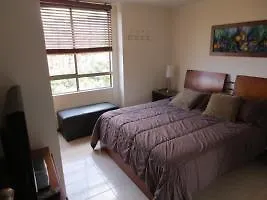 Balcones De Vergel - 2 Bedroom Apartment, 30 Day Stay Only! Medellin Hotel